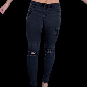 Refuge Black Distressed Jeans